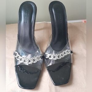 F21 Stylish Black Heeled Sandals